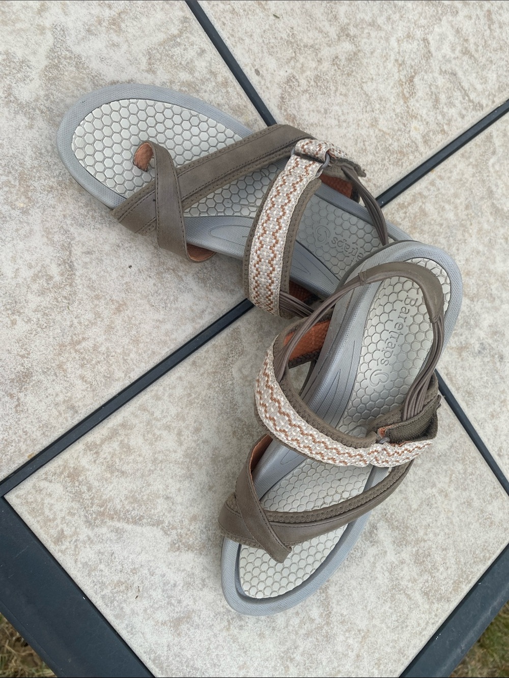 BareTraps Women's 9.5W Taupe and Beige Strappy Sandals